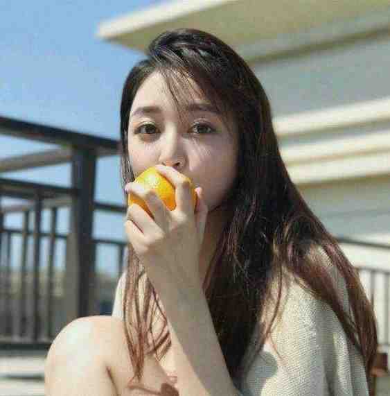 婆婆和儿子被海匪绑架，丈夫却陪秘书度假小说