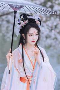嫡妹用假弹幕骗我换嫁，重生后的我杀疯了 全集