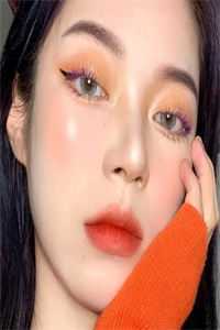 母亲被父亲的仇人砸伤时，他正与姨娘拜佛祈福玉岫兰心全文